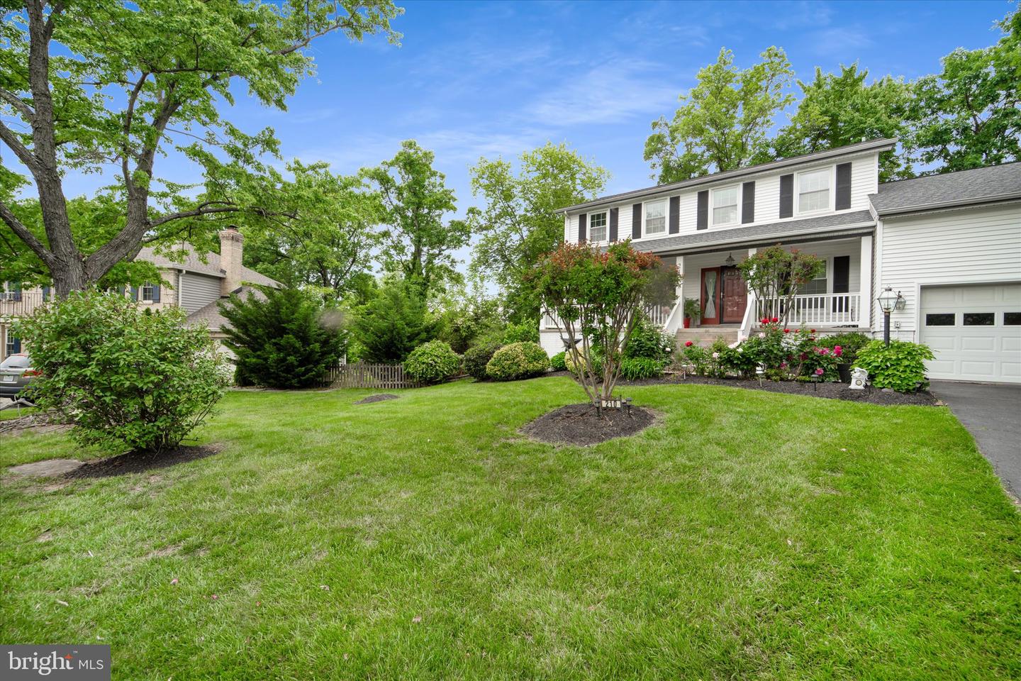 210 AUTUMN OLIVE WAY, STERLING, Virginia 20164, 4 Bedrooms Bedrooms, ,3 BathroomsBathrooms,Residential,For sale,210 AUTUMN OLIVE WAY,VALO2096368 MLS # VALO2096368