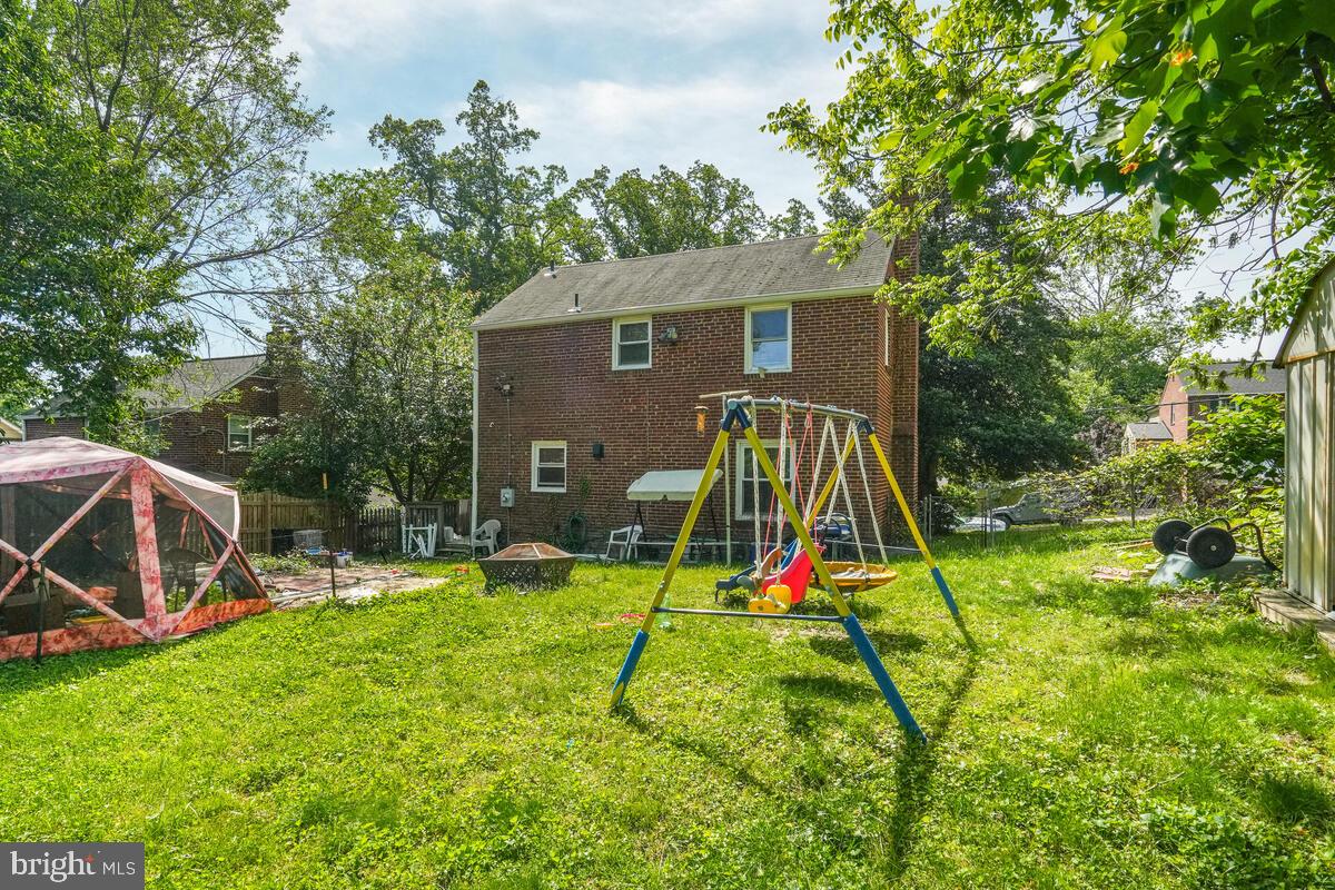 6119 11TH ST N, ARLINGTON, Virginia 22205, 2 Bedrooms Bedrooms, ,2 BathroomsBathrooms,Residential,For sale,6119 11TH ST N,VAAR2057450 MLS # VAAR2057450