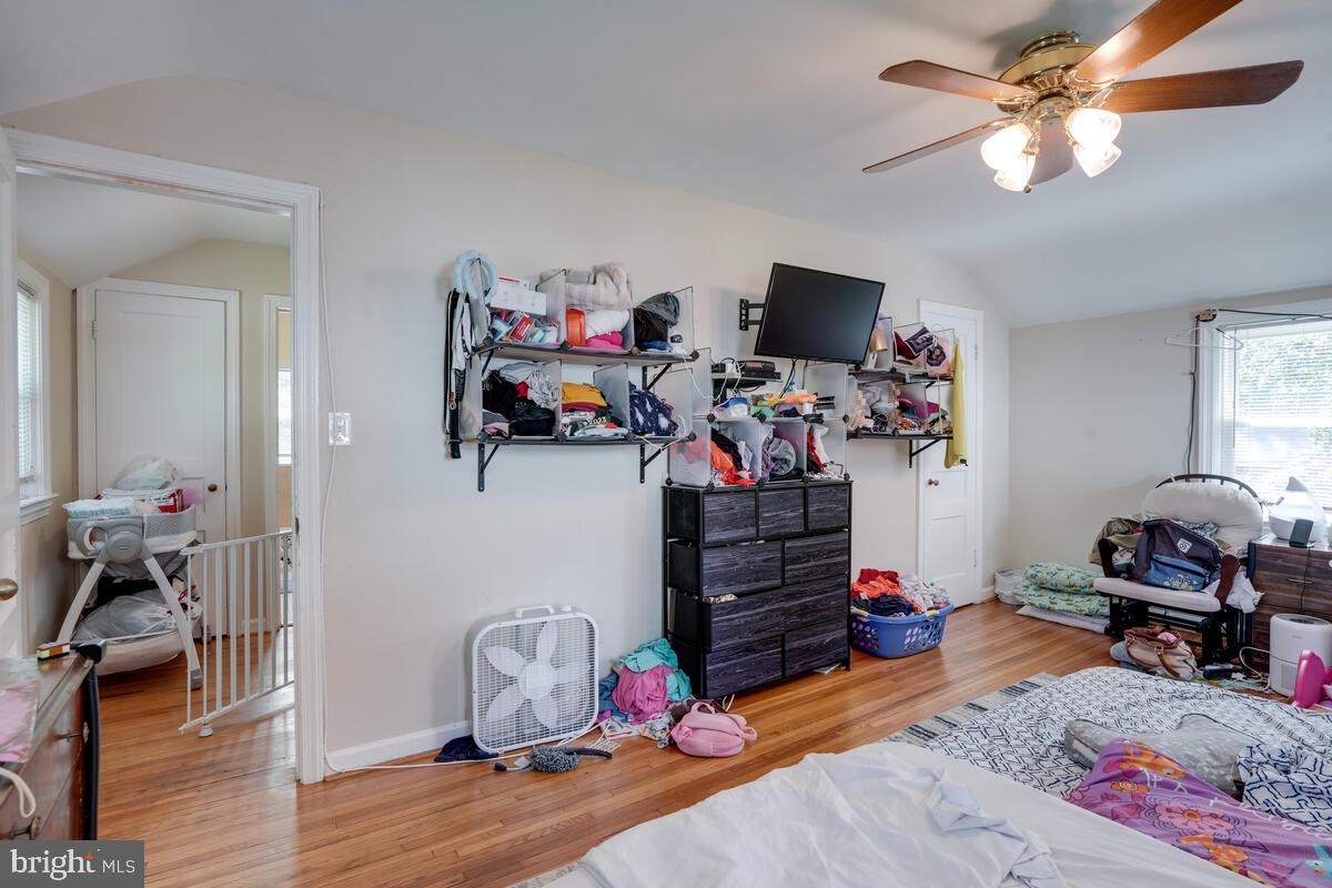 6119 11TH ST N, ARLINGTON, Virginia 22205, 2 Bedrooms Bedrooms, ,2 BathroomsBathrooms,Residential,For sale,6119 11TH ST N,VAAR2057450 MLS # VAAR2057450
