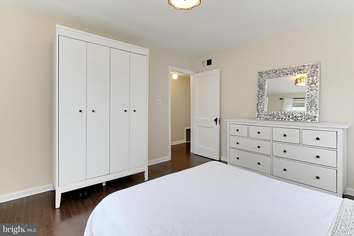 503 RANDOLPH ST, FALLS CHURCH, Virginia 22046, 4 Bedrooms Bedrooms, ,2 BathroomsBathrooms,Residential,For sale,503 RANDOLPH ST,VAFA2003000 MLS # VAFA2003000