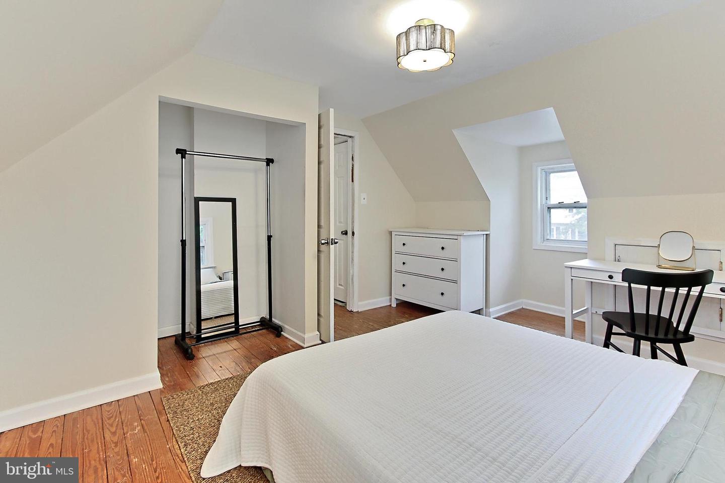 503 RANDOLPH ST, FALLS CHURCH, Virginia 22046, 4 Bedrooms Bedrooms, ,2 BathroomsBathrooms,Residential,For sale,503 RANDOLPH ST,VAFA2003000 MLS # VAFA2003000