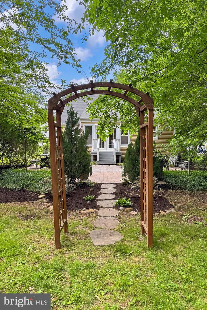 503 RANDOLPH ST, FALLS CHURCH, Virginia 22046, 4 Bedrooms Bedrooms, ,2 BathroomsBathrooms,Residential,For sale,503 RANDOLPH ST,VAFA2003000 MLS # VAFA2003000