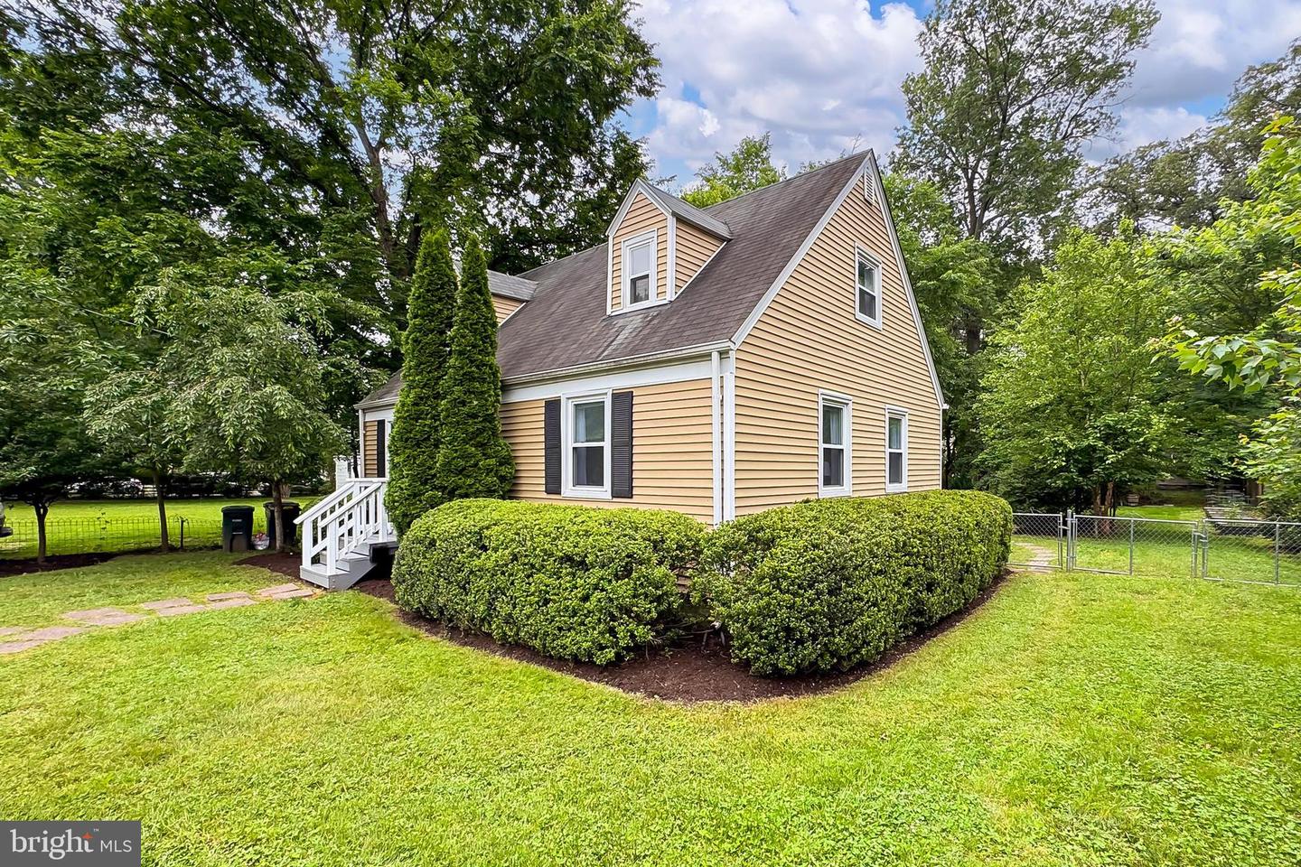 503 RANDOLPH ST, FALLS CHURCH, Virginia 22046, 4 Bedrooms Bedrooms, ,2 BathroomsBathrooms,Residential,For sale,503 RANDOLPH ST,VAFA2003000 MLS # VAFA2003000