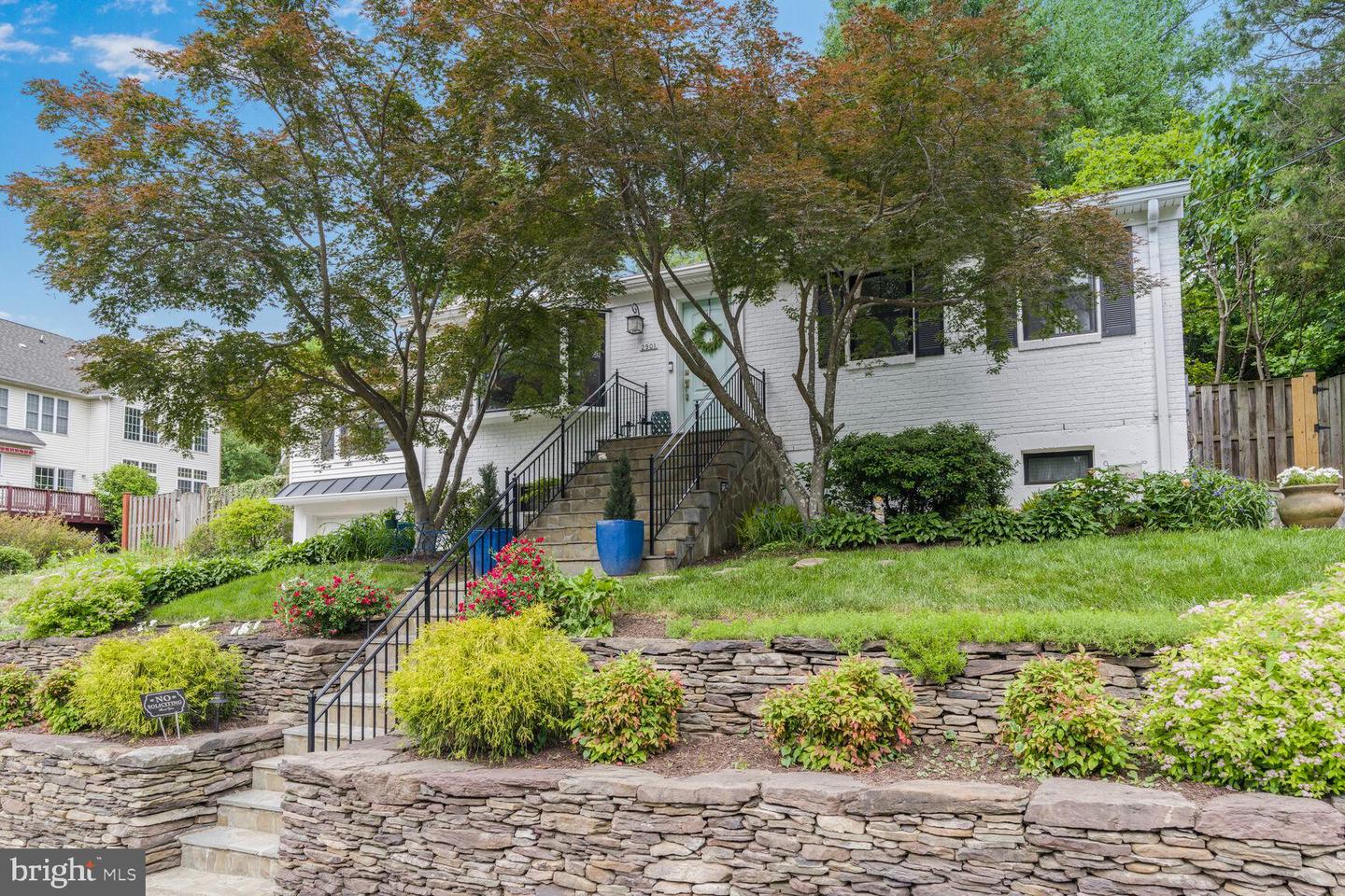 2901 N ROCHESTER ST, ARLINGTON, Virginia 22213, 4 Bedrooms Bedrooms, ,3 BathroomsBathrooms,Residential,For sale,2901 N ROCHESTER ST,VAAR2057472 MLS # VAAR2057472