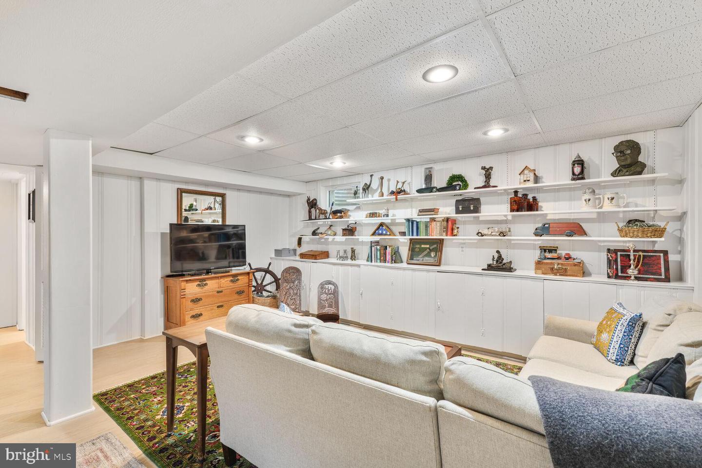 2901 N ROCHESTER ST, ARLINGTON, Virginia 22213, 4 Bedrooms Bedrooms, ,3 BathroomsBathrooms,Residential,For sale,2901 N ROCHESTER ST,VAAR2057472 MLS # VAAR2057472