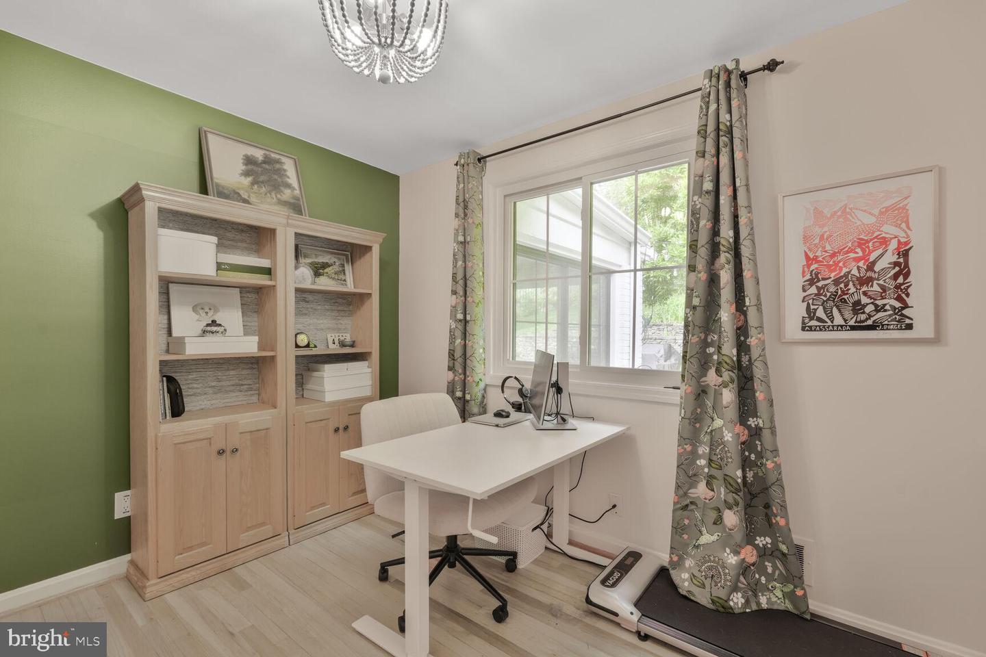 2901 N ROCHESTER ST, ARLINGTON, Virginia 22213, 4 Bedrooms Bedrooms, ,3 BathroomsBathrooms,Residential,For sale,2901 N ROCHESTER ST,VAAR2057472 MLS # VAAR2057472