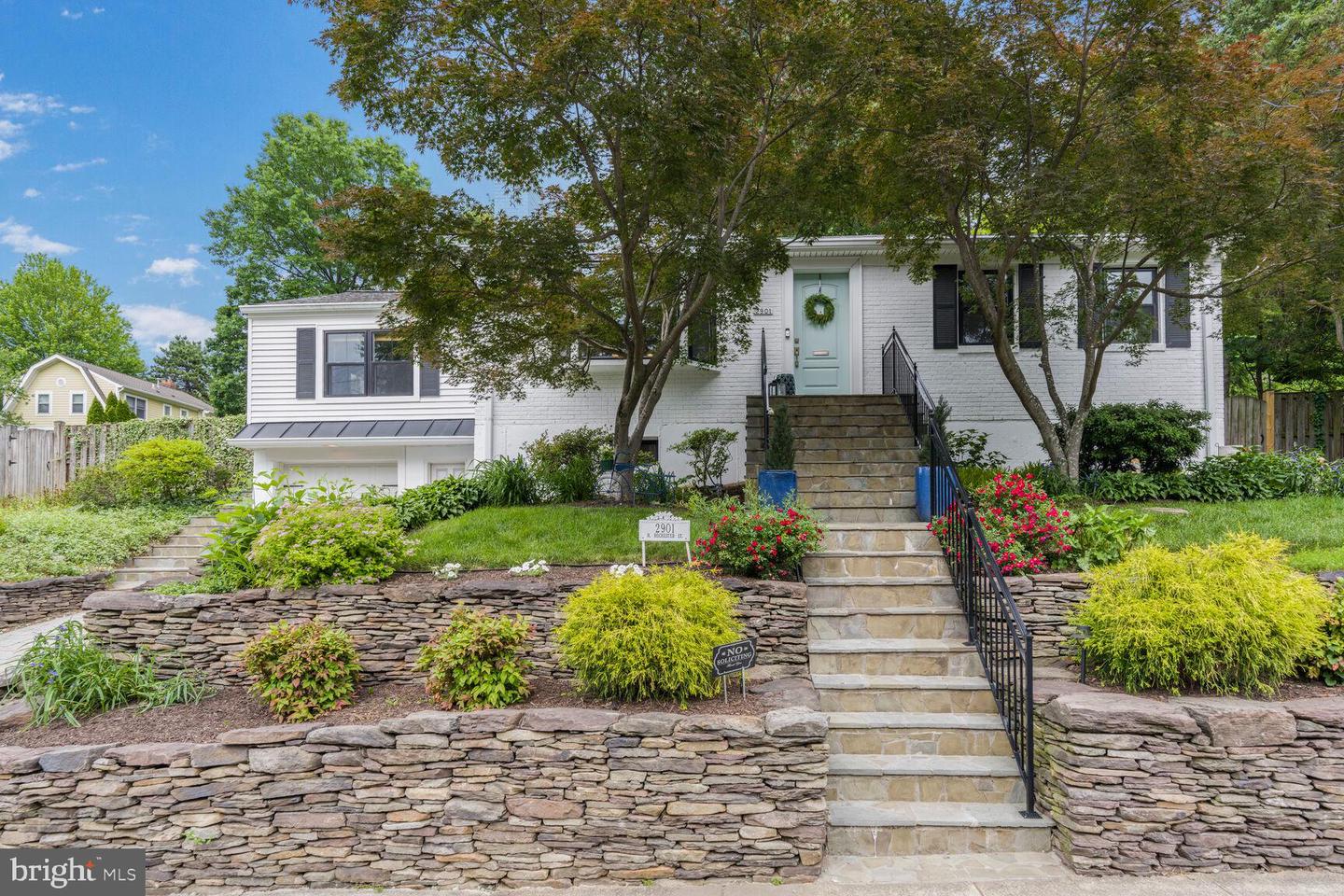 2901 N ROCHESTER ST, ARLINGTON, Virginia 22213, 4 Bedrooms Bedrooms, ,3 BathroomsBathrooms,Residential,For sale,2901 N ROCHESTER ST,VAAR2057472 MLS # VAAR2057472
