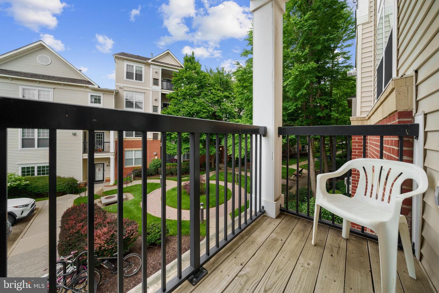 11365 ARISTOTLE DR #9-215, FAIRFAX, Virginia 22030, 2 Bedrooms Bedrooms, ,2 BathroomsBathrooms,Residential,For sale,11365 ARISTOTLE DR #9-215,VAFX2240954 MLS # VAFX2240954