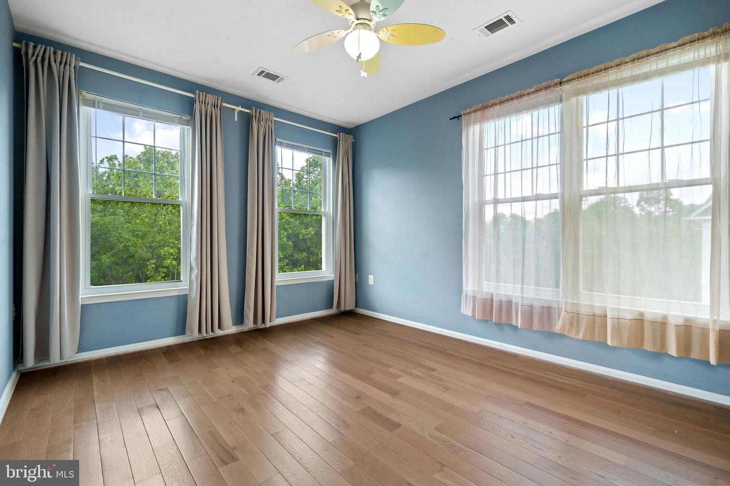 11365 ARISTOTLE DR #9-215, FAIRFAX, Virginia 22030, 2 Bedrooms Bedrooms, ,2 BathroomsBathrooms,Residential,For sale,11365 ARISTOTLE DR #9-215,VAFX2240954 MLS # VAFX2240954