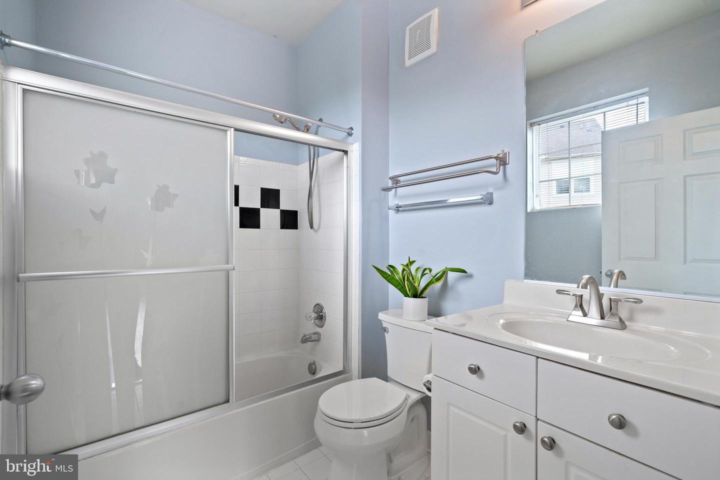 11365 ARISTOTLE DR #9-215, FAIRFAX, Virginia 22030, 2 Bedrooms Bedrooms, ,2 BathroomsBathrooms,Residential,For sale,11365 ARISTOTLE DR #9-215,VAFX2240954 MLS # VAFX2240954