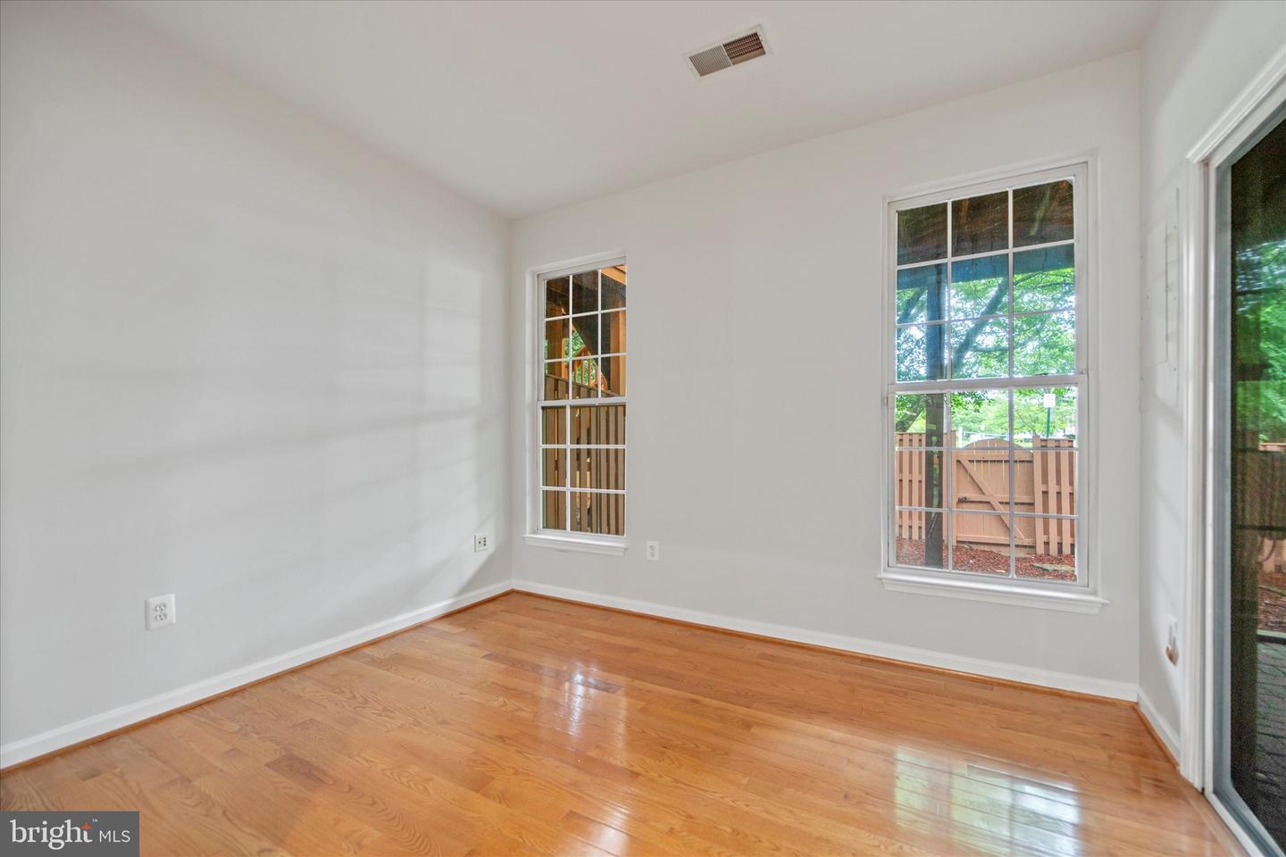 13586 BIG BOULDER RD, HERNDON, Virginia 20171, 3 Bedrooms Bedrooms, ,3 BathroomsBathrooms,Residential,For sale,13586 BIG BOULDER RD,VAFX2240998 MLS # VAFX2240998