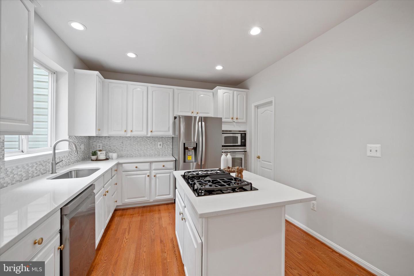 13586 BIG BOULDER RD, HERNDON, Virginia 20171, 3 Bedrooms Bedrooms, ,3 BathroomsBathrooms,Residential,For sale,13586 BIG BOULDER RD,VAFX2240998 MLS # VAFX2240998