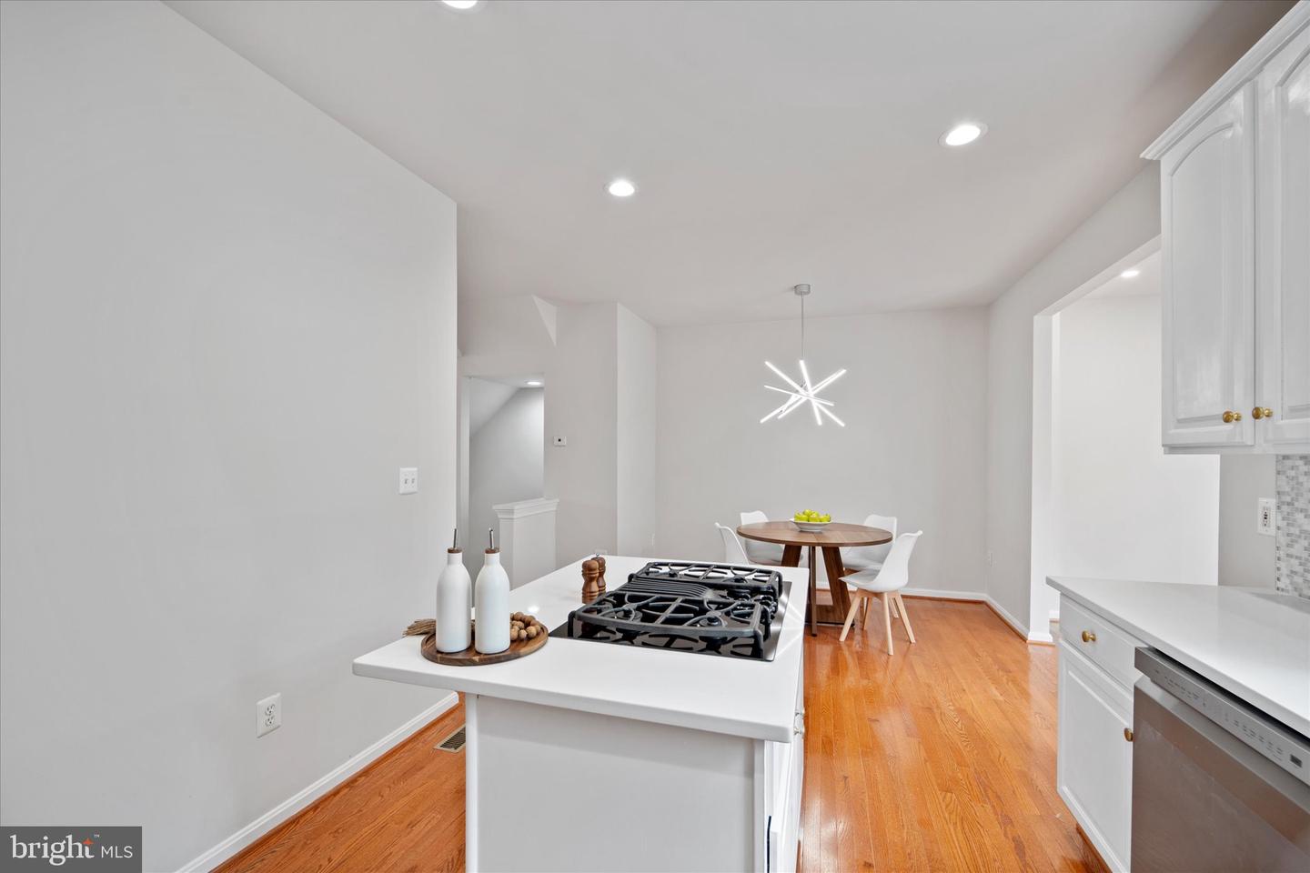 13586 BIG BOULDER RD, HERNDON, Virginia 20171, 3 Bedrooms Bedrooms, ,3 BathroomsBathrooms,Residential,For sale,13586 BIG BOULDER RD,VAFX2240998 MLS # VAFX2240998