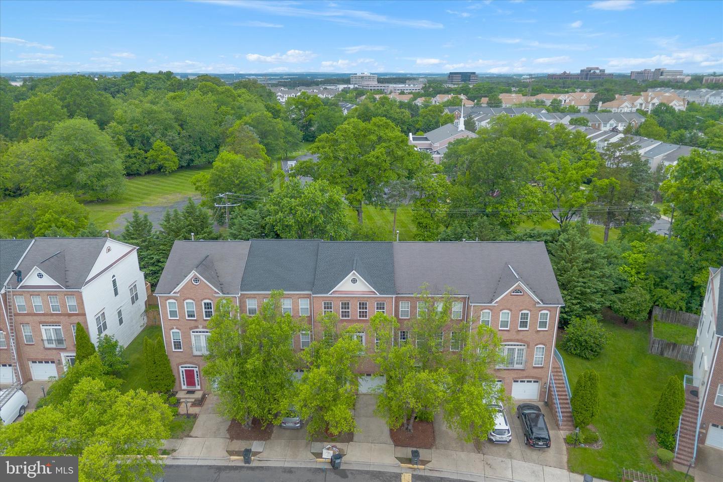 13586 BIG BOULDER RD, HERNDON, Virginia 20171, 3 Bedrooms Bedrooms, ,3 BathroomsBathrooms,Residential,For sale,13586 BIG BOULDER RD,VAFX2240998 MLS # VAFX2240998