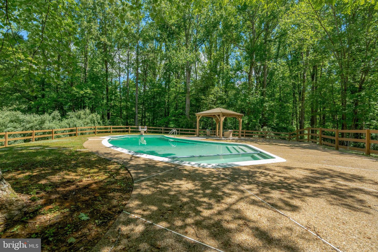 7807 WILLOWBROOK RD, FAIRFAX STATION, Virginia 22039, 4 Bedrooms Bedrooms, ,5 BathroomsBathrooms,Residential,For sale,7807 WILLOWBROOK RD,VAFX2241020 MLS # VAFX2241020