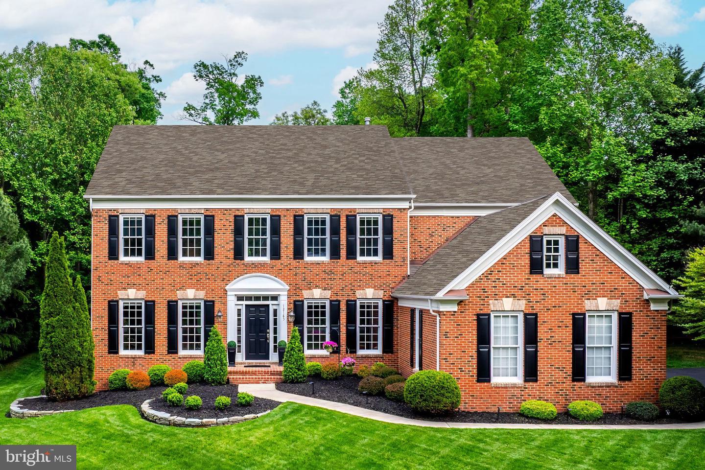 12185 WILD HORSE DR, FAIRFAX, Virginia 22033, 5 Bedrooms Bedrooms, ,4 BathroomsBathrooms,Residential,For sale,12185 WILD HORSE DR,VAFX2241068 MLS # VAFX2241068