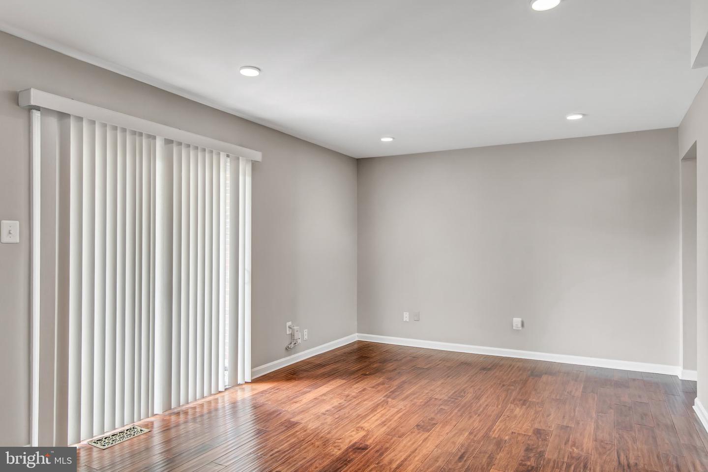 14451 SAGUARO PL, CENTREVILLE, Virginia 20121, 3 Bedrooms Bedrooms, ,2 BathroomsBathrooms,Residential,For sale,14451 SAGUARO PL,VAFX2241100 MLS # VAFX2241100
