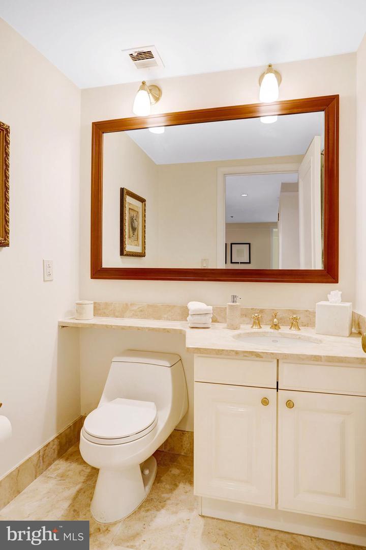 1155 23RD ST NW #2E, WASHINGTON, District Of Columbia 20037, 1 Bedroom Bedrooms, ,1 BathroomBathrooms,Residential,For sale,1155 23RD ST NW #2E,DCDC2200936 MLS # DCDC2200936
