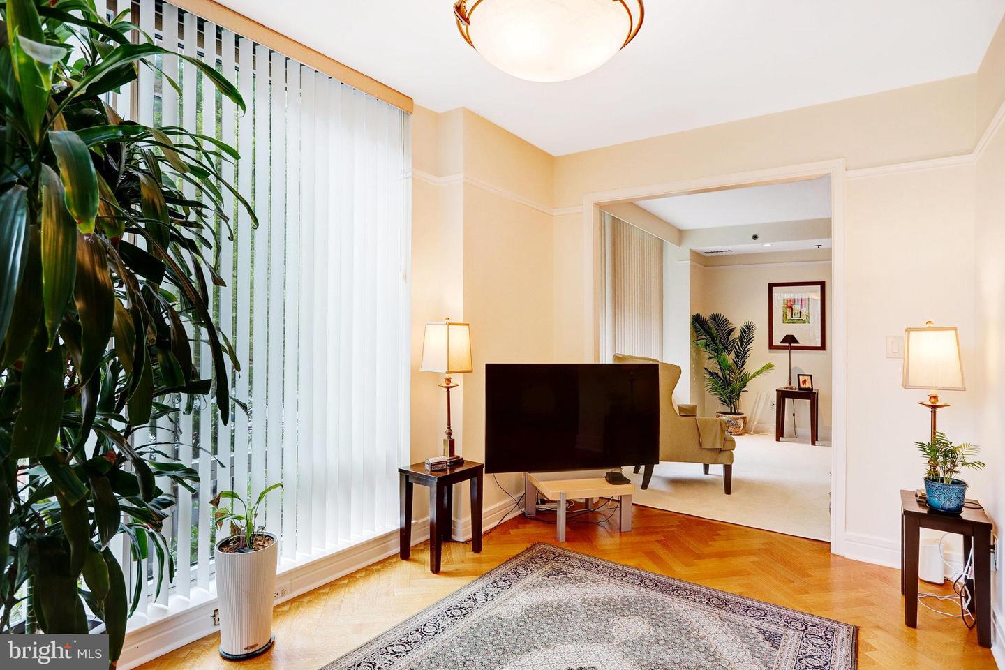 1155 23RD ST NW #2E, WASHINGTON, District Of Columbia 20037, 1 Bedroom Bedrooms, ,1 BathroomBathrooms,Residential,For sale,1155 23RD ST NW #2E,DCDC2200936 MLS # DCDC2200936