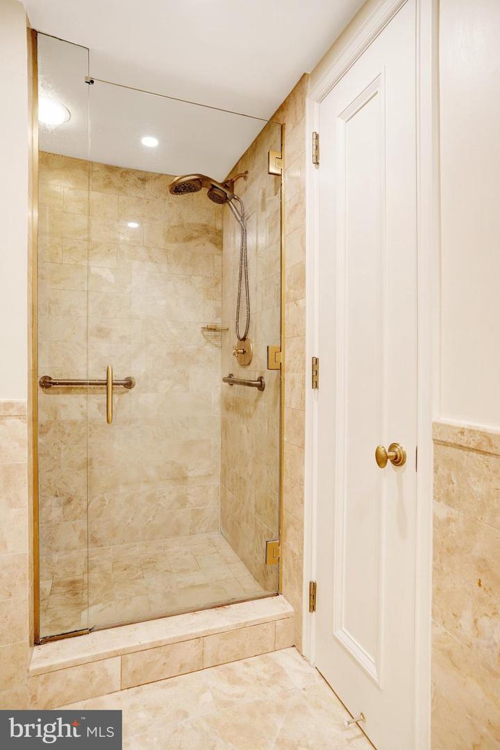 1155 23RD ST NW #2E, WASHINGTON, District Of Columbia 20037, 1 Bedroom Bedrooms, ,1 BathroomBathrooms,Residential,For sale,1155 23RD ST NW #2E,DCDC2200936 MLS # DCDC2200936