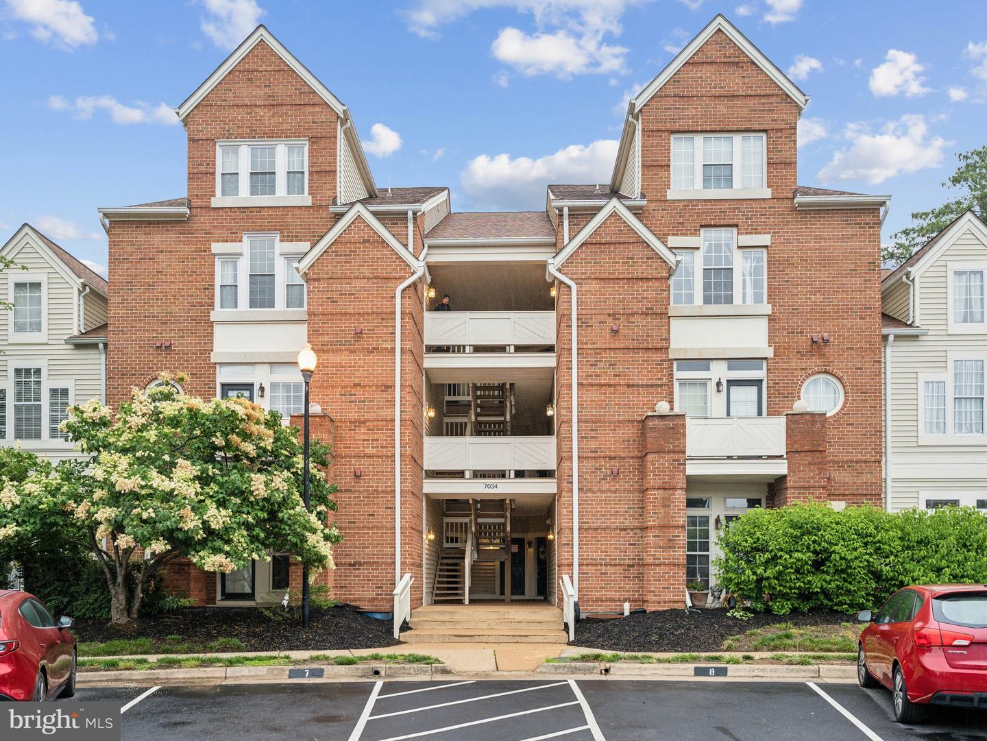 7034 ELLINGHAM CIR #D, ALEXANDRIA, Virginia 22315, 2 Bedrooms Bedrooms, ,2 BathroomsBathrooms,Residential,For sale,7034 ELLINGHAM CIR #D,VAFX2241246 MLS # VAFX2241246