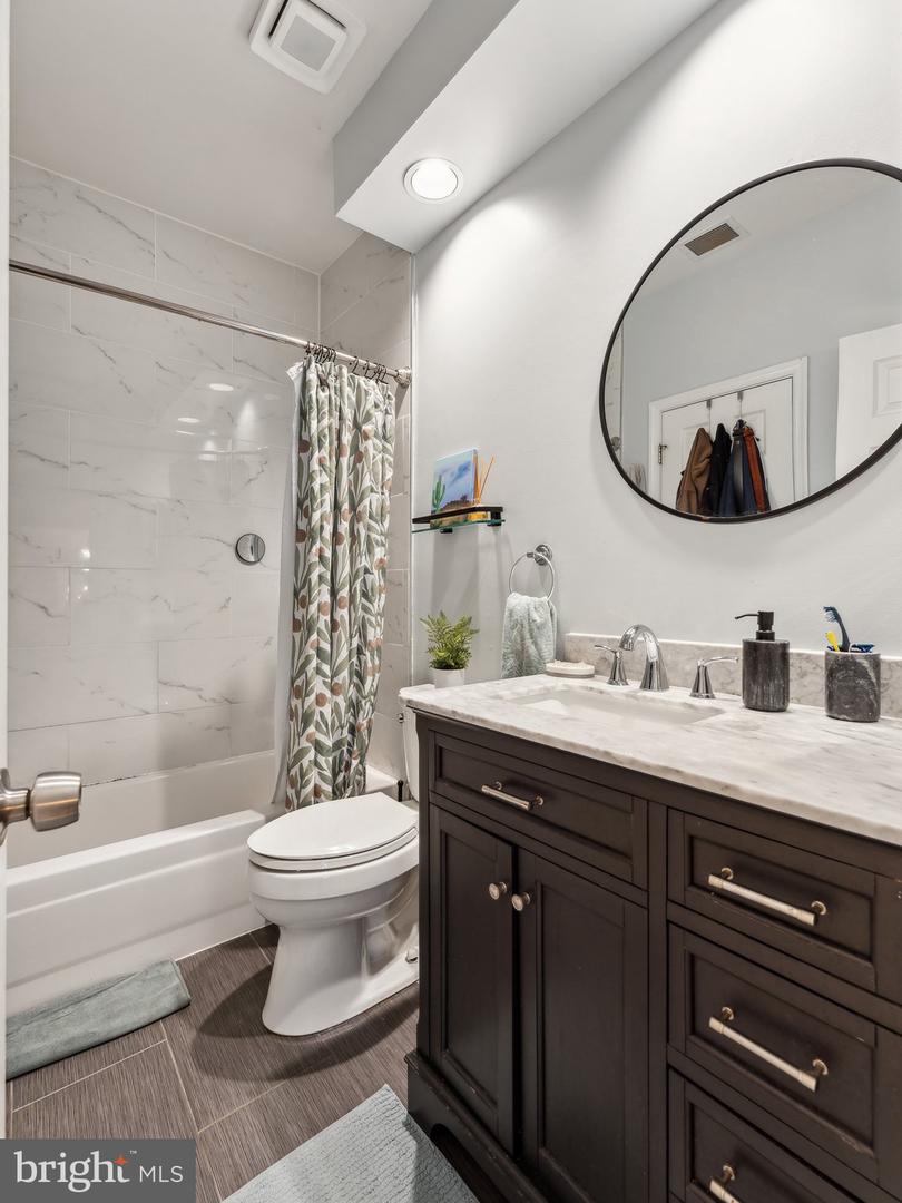 7034 ELLINGHAM CIR #D, ALEXANDRIA, Virginia 22315, 2 Bedrooms Bedrooms, ,2 BathroomsBathrooms,Residential,For sale,7034 ELLINGHAM CIR #D,VAFX2241246 MLS # VAFX2241246