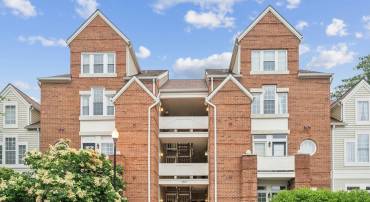7034 ELLINGHAM CIR #D, ALEXANDRIA, Virginia 22315, 2 Bedrooms Bedrooms, ,2 BathroomsBathrooms,Residential,For sale,7034 ELLINGHAM CIR #D,VAFX2241246 MLS # VAFX2241246