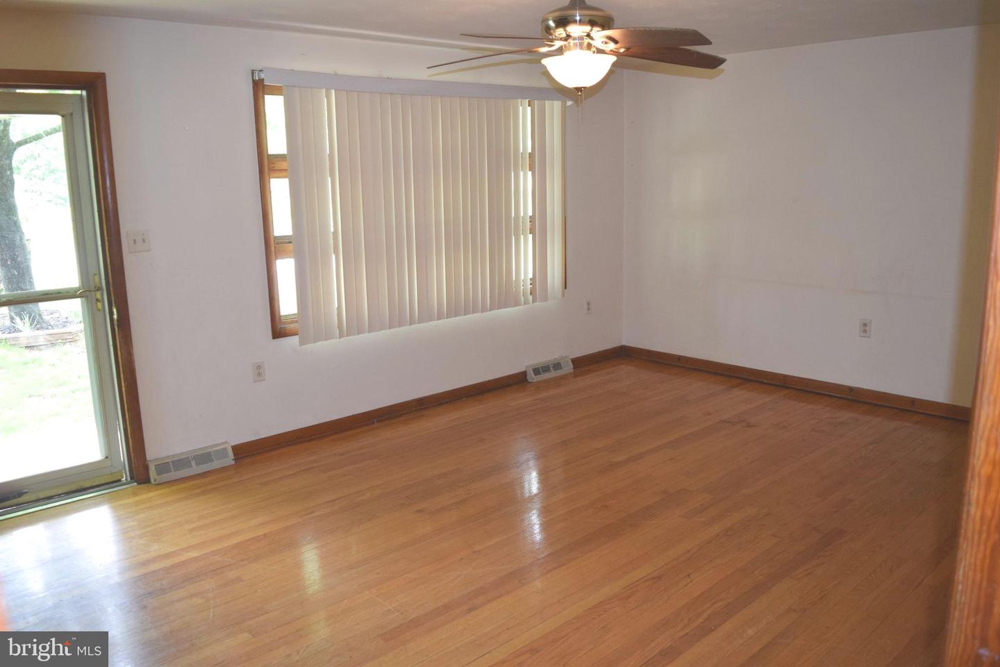 398 OLD BETHEL CHURCH RD, WINCHESTER, Virginia 22603, 3 Bedrooms Bedrooms, 8 Rooms Rooms,1 BathroomBathrooms,Residential,For sale,398 OLD BETHEL CHURCH RD,VAFV2034214 MLS # VAFV2034214