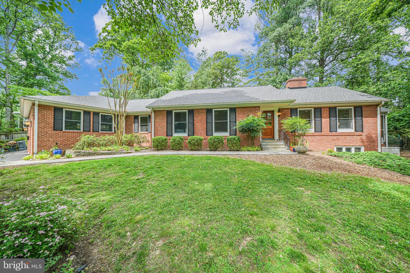3404 RUSTIC WAY LN, FALLS CHURCH, Virginia 22044, 3 Bedrooms Bedrooms, ,2 BathroomsBathrooms,Residential,For sale,3404 RUSTIC WAY LN,VAFX2241308 MLS # VAFX2241308