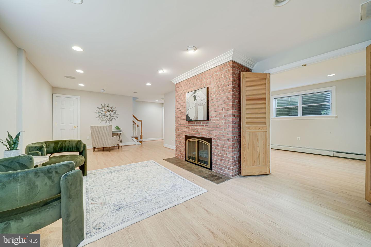 3404 RUSTIC WAY LN, FALLS CHURCH, Virginia 22044, 3 Bedrooms Bedrooms, ,2 BathroomsBathrooms,Residential,For sale,3404 RUSTIC WAY LN,VAFX2241308 MLS # VAFX2241308