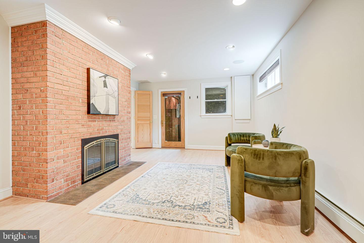 3404 RUSTIC WAY LN, FALLS CHURCH, Virginia 22044, 3 Bedrooms Bedrooms, ,2 BathroomsBathrooms,Residential,For sale,3404 RUSTIC WAY LN,VAFX2241308 MLS # VAFX2241308