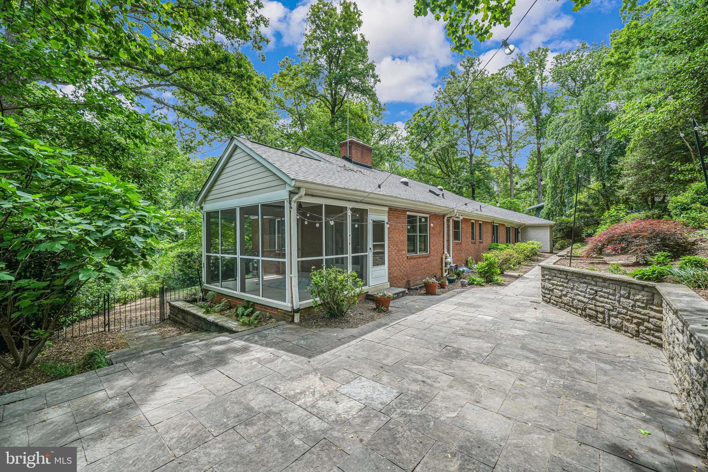 3404 RUSTIC WAY LN, FALLS CHURCH, Virginia 22044, 3 Bedrooms Bedrooms, ,2 BathroomsBathrooms,Residential,For sale,3404 RUSTIC WAY LN,VAFX2241308 MLS # VAFX2241308