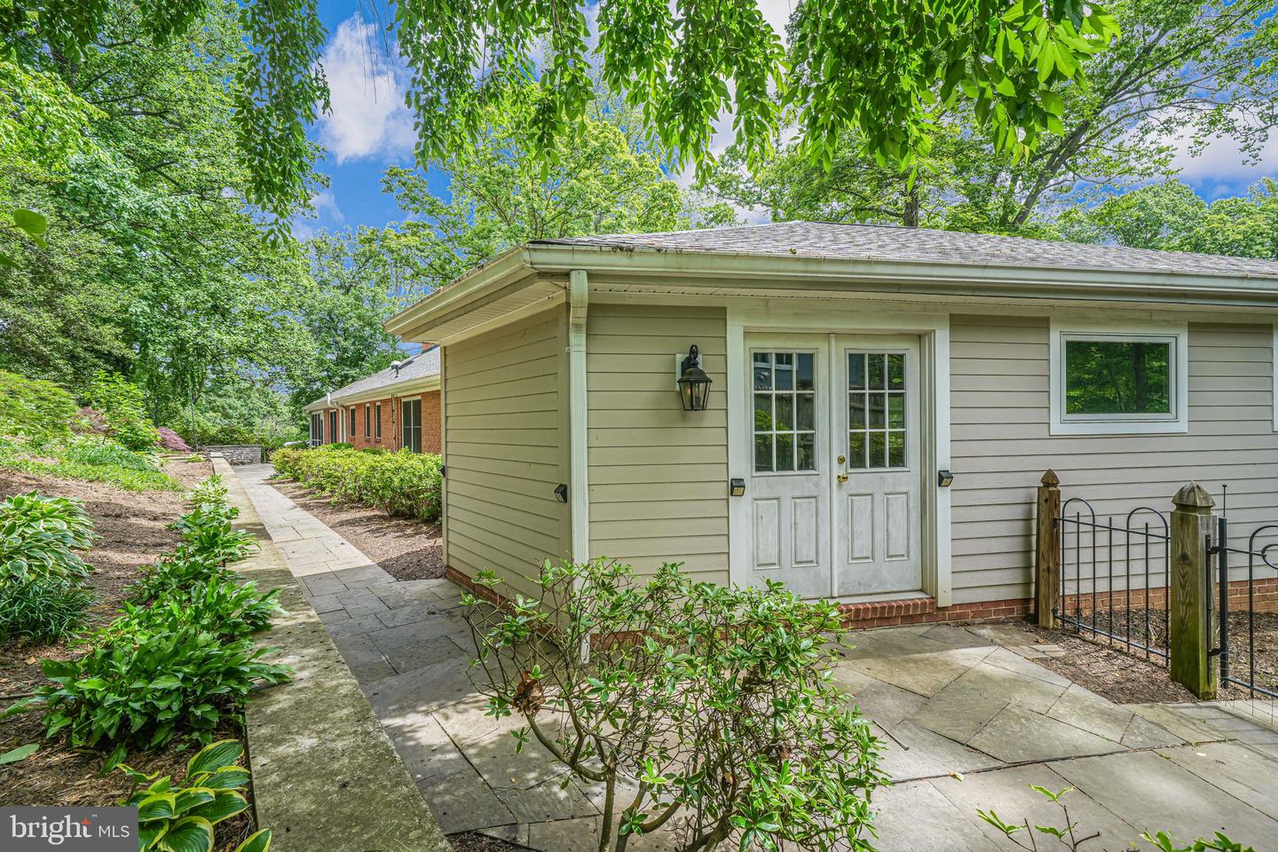 3404 RUSTIC WAY LN, FALLS CHURCH, Virginia 22044, 3 Bedrooms Bedrooms, ,2 BathroomsBathrooms,Residential,For sale,3404 RUSTIC WAY LN,VAFX2241308 MLS # VAFX2241308