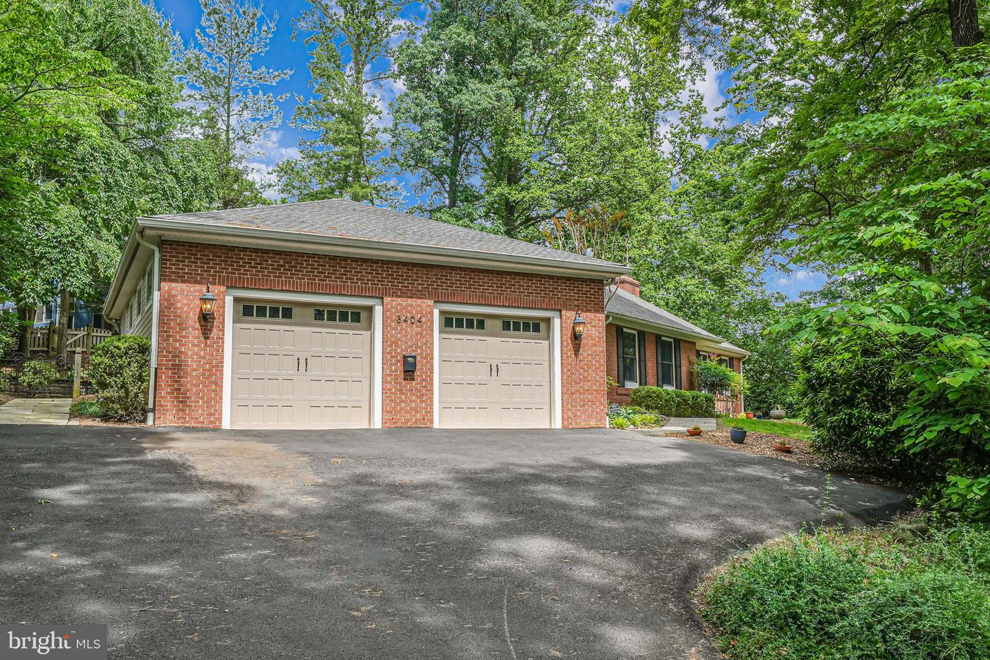 3404 RUSTIC WAY LN, FALLS CHURCH, Virginia 22044, 3 Bedrooms Bedrooms, ,2 BathroomsBathrooms,Residential,For sale,3404 RUSTIC WAY LN,VAFX2241308 MLS # VAFX2241308