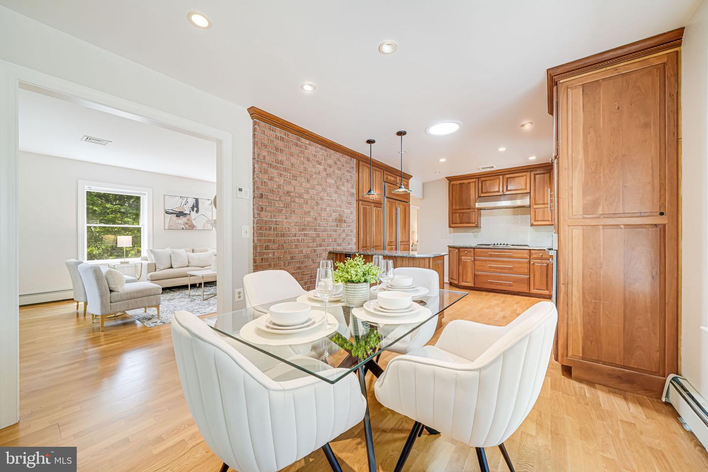 3404 RUSTIC WAY LN, FALLS CHURCH, Virginia 22044, 3 Bedrooms Bedrooms, ,2 BathroomsBathrooms,Residential,For sale,3404 RUSTIC WAY LN,VAFX2241308 MLS # VAFX2241308