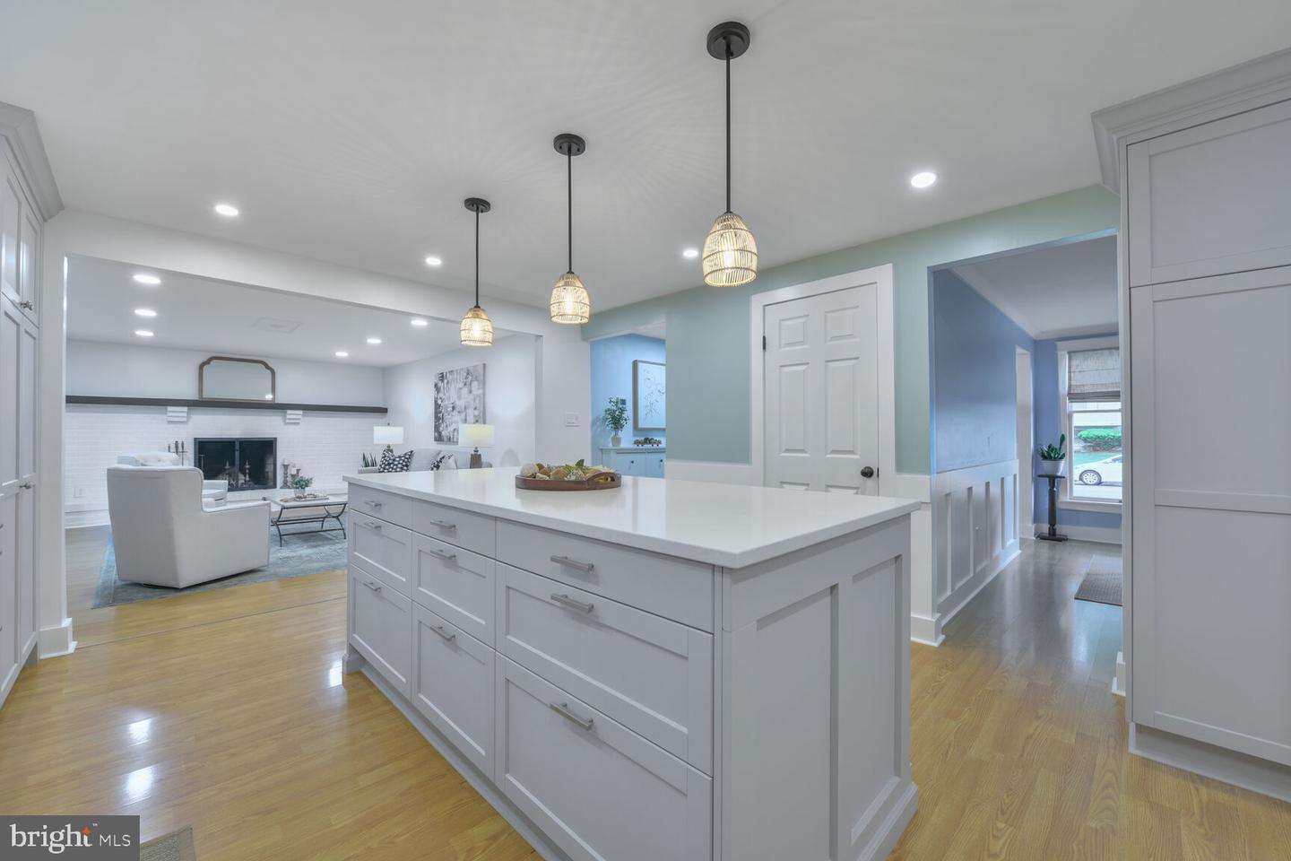 3378 MONARCH LN, ANNANDALE, Virginia 22003, 5 Bedrooms Bedrooms, ,2 BathroomsBathrooms,Residential,For sale,3378 MONARCH LN,VAFX2241508 MLS # VAFX2241508