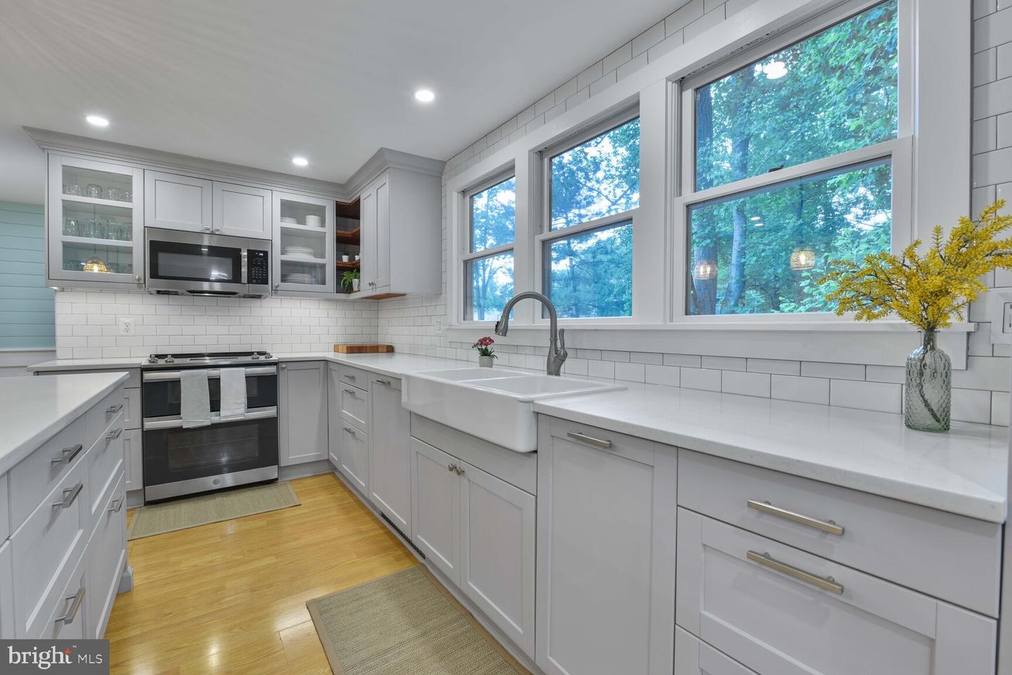 3378 MONARCH LN, ANNANDALE, Virginia 22003, 5 Bedrooms Bedrooms, ,2 BathroomsBathrooms,Residential,For sale,3378 MONARCH LN,VAFX2241508 MLS # VAFX2241508