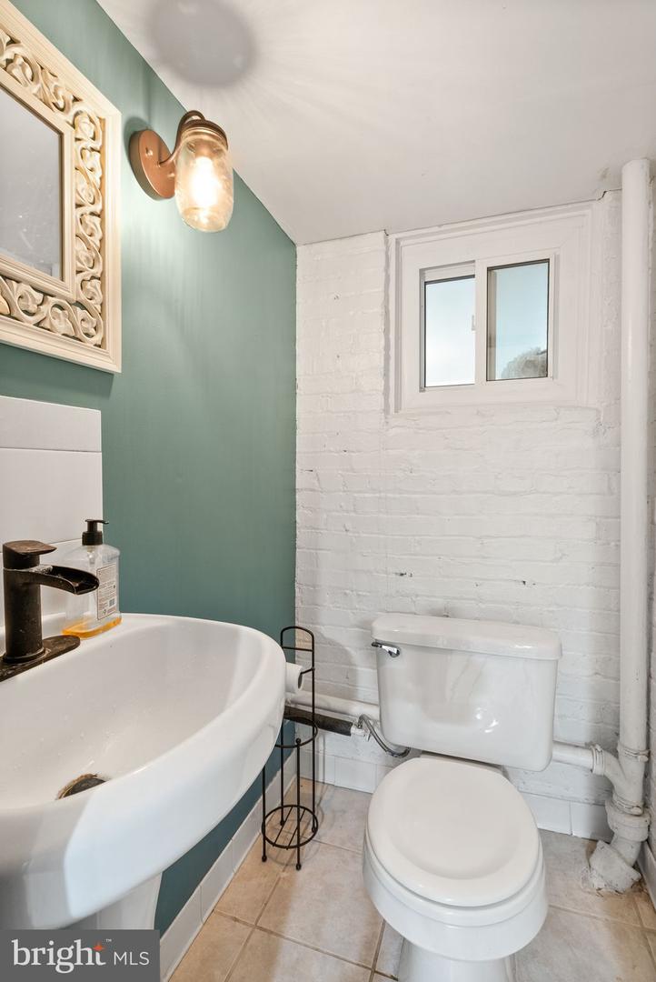 5815 4TH ST NW, WASHINGTON, District Of Columbia 20011, 4 Bedrooms Bedrooms, 17 Rooms Rooms,2 BathroomsBathrooms,Residential,For sale,5815 4TH ST NW,DCDC2201156 MLS # DCDC2201156