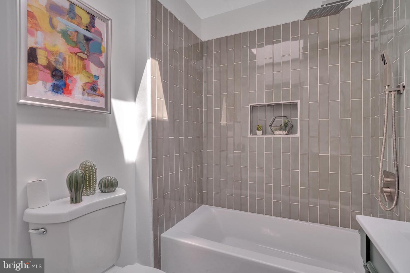 1636 40TH ST SE, WASHINGTON, District Of Columbia 20020, 3 Bedrooms Bedrooms, ,1 BathroomBathrooms,Residential,For sale,1636 40TH ST SE,DCDC2201132 MLS # DCDC2201132
