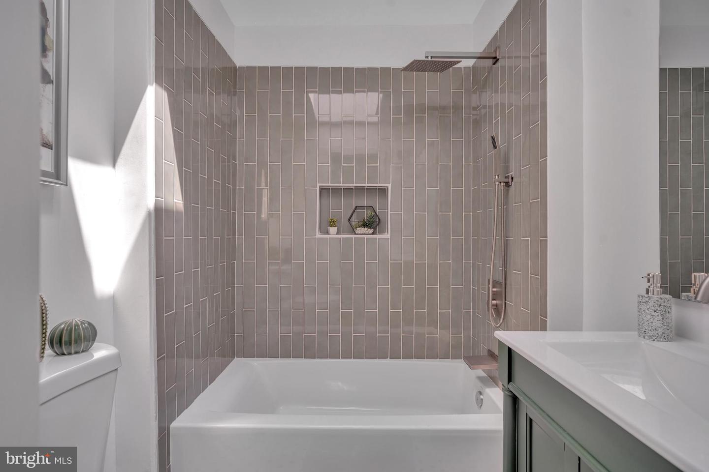 1636 40TH ST SE, WASHINGTON, District Of Columbia 20020, 3 Bedrooms Bedrooms, ,1 BathroomBathrooms,Residential,For sale,1636 40TH ST SE,DCDC2201132 MLS # DCDC2201132