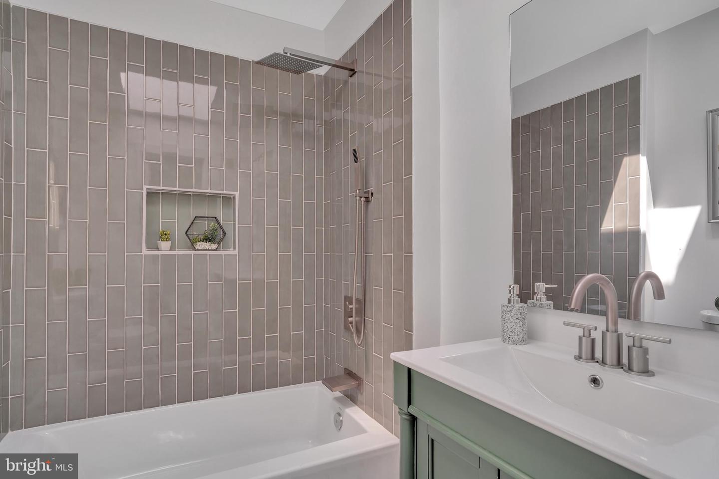 1636 40TH ST SE, WASHINGTON, District Of Columbia 20020, 3 Bedrooms Bedrooms, ,1 BathroomBathrooms,Residential,For sale,1636 40TH ST SE,DCDC2201132 MLS # DCDC2201132