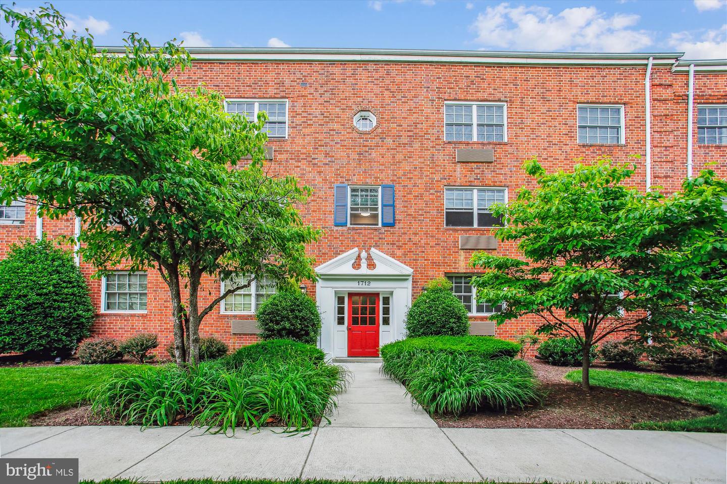 1712 W ABINGDON DR #102, ALEXANDRIA, Virginia 22314, 1 Bedroom Bedrooms, ,1 BathroomBathrooms,Residential,For sale,1712 W ABINGDON DR #102,VAAX2045466 MLS # VAAX2045466