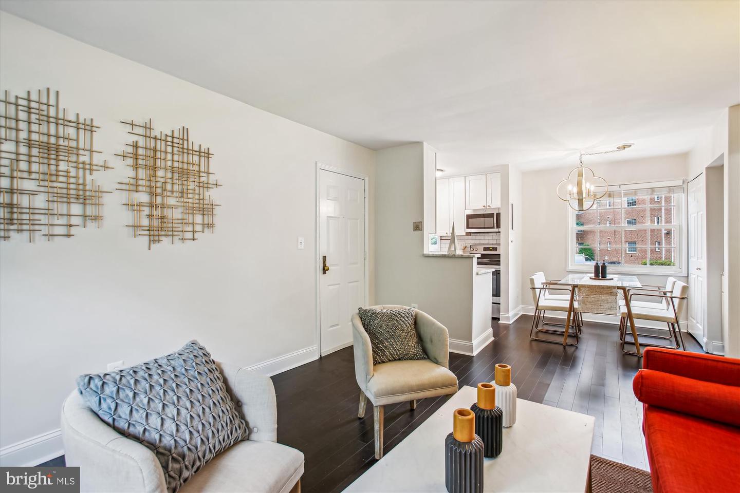 1712 W ABINGDON DR #102, ALEXANDRIA, Virginia 22314, 1 Bedroom Bedrooms, ,1 BathroomBathrooms,Residential,For sale,1712 W ABINGDON DR #102,VAAX2045466 MLS # VAAX2045466