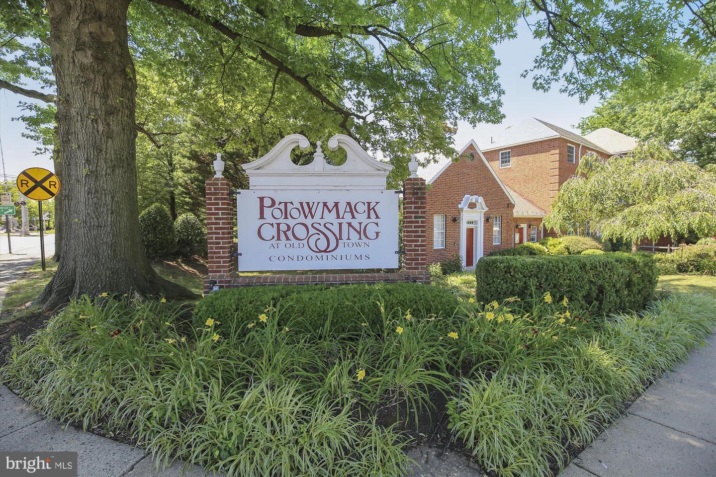 1712 W ABINGDON DR #102, ALEXANDRIA, Virginia 22314, 1 Bedroom Bedrooms, ,1 BathroomBathrooms,Residential,For sale,1712 W ABINGDON DR #102,VAAX2045466 MLS # VAAX2045466