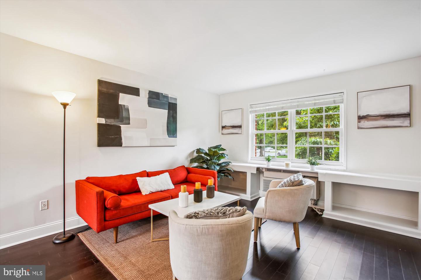 1712 W ABINGDON DR #102, ALEXANDRIA, Virginia 22314, 1 Bedroom Bedrooms, ,1 BathroomBathrooms,Residential,For sale,1712 W ABINGDON DR #102,VAAX2045466 MLS # VAAX2045466