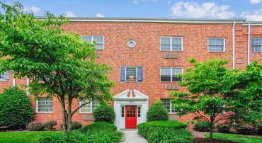 1712 W ABINGDON DR #102, ALEXANDRIA, Virginia 22314, 1 Bedroom Bedrooms, ,1 BathroomBathrooms,Residential,For sale,1712 W ABINGDON DR #102,VAAX2045466 MLS # VAAX2045466