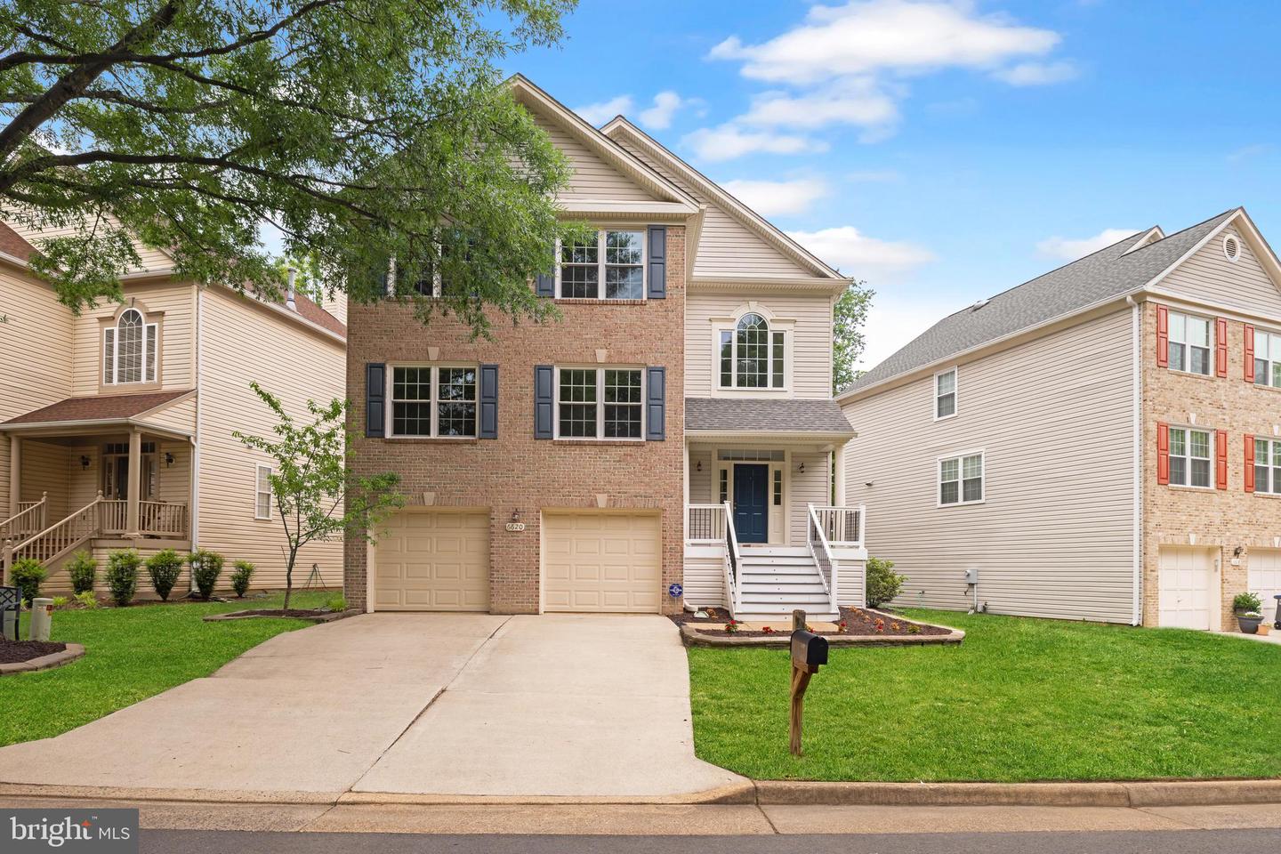 6620 CASTLE BAR CT, ALEXANDRIA, Virginia 22315, 5 Bedrooms Bedrooms, ,3 BathroomsBathrooms,Residential,For sale,6620 CASTLE BAR CT,VAFX2241714 MLS # VAFX2241714