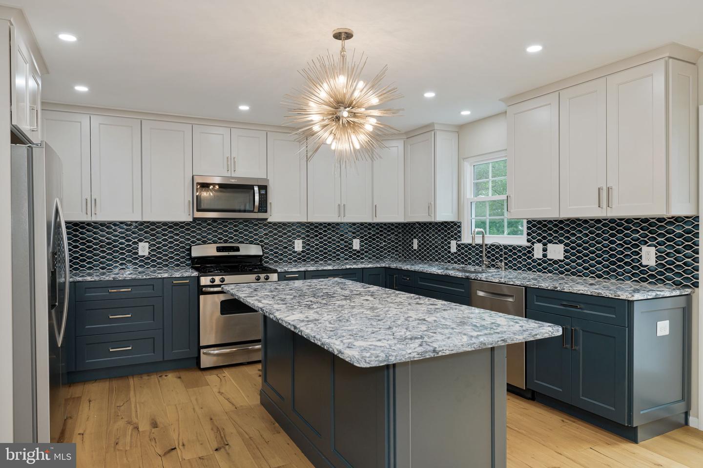 6620 CASTLE BAR CT, ALEXANDRIA, Virginia 22315, 5 Bedrooms Bedrooms, ,3 BathroomsBathrooms,Residential,For sale,6620 CASTLE BAR CT,VAFX2241714 MLS # VAFX2241714