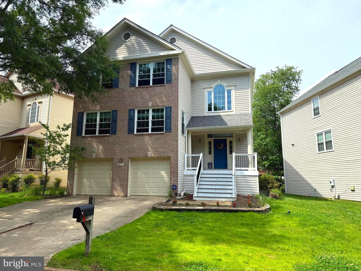 6620 CASTLE BAR CT, ALEXANDRIA, Virginia 22315, 5 Bedrooms Bedrooms, ,3 BathroomsBathrooms,Residential,For sale,6620 CASTLE BAR CT,VAFX2241714 MLS # VAFX2241714