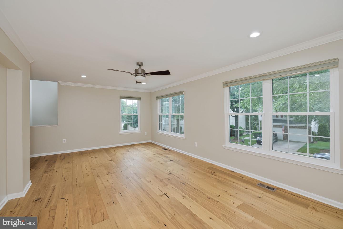 6620 CASTLE BAR CT, ALEXANDRIA, Virginia 22315, 5 Bedrooms Bedrooms, ,3 BathroomsBathrooms,Residential,For sale,6620 CASTLE BAR CT,VAFX2241714 MLS # VAFX2241714
